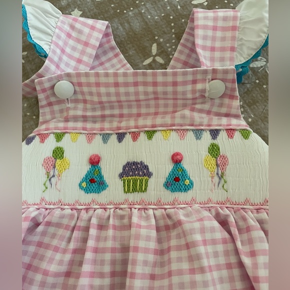 Classic Whimsy 18 Month Birthday Bubble - Picture 2 of 4